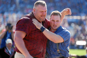 Schwingerkönig Stucki Christian und der Erstgekrönte Wicki Joel führen hochkarätiges Teilnehmerfeld an