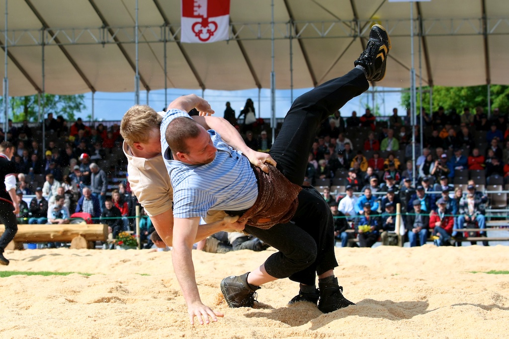 Read more about the article „schwenge, fiire, zäme sii“ – sportliches und gesellschaftliches Programm während fünf Tagen
